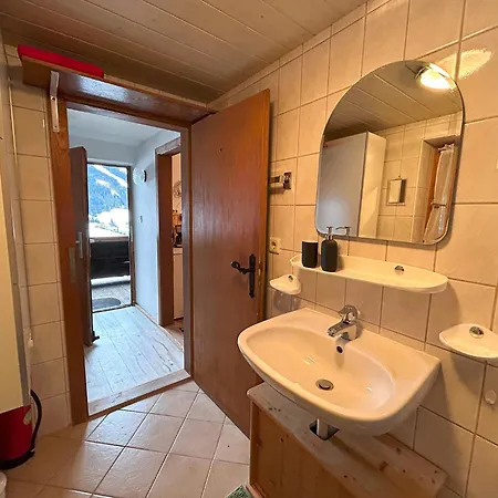Appartement Berghuette Mit Terrasse Niederau